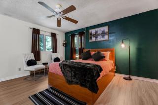 Huntsville Forest Retreat with Fire Pit, BBQ, Near Downtown - 6