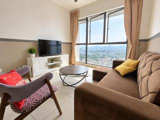 Cozy City View Stay Near The Mines-MIECC & UPM - 0