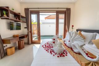 The Tjindra Mata 2 Bedroom Private Pool Villa Ubud - 8
