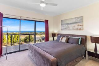 Serenity on Stacey - Coastal Views Carrickalinga - 2