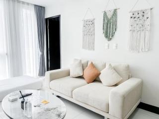 High-Floor Getaway at Mactan - 5