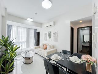 High-Floor Getaway at Mactan - 0