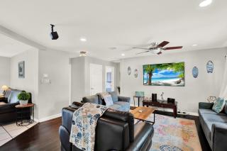 3BR Home with Private Heated Pool Near St Pete Beach - 0