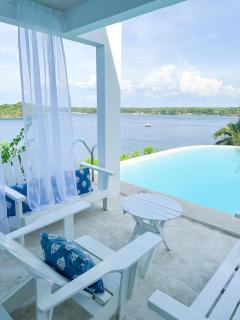 Sundowners Vacation Villas - 7