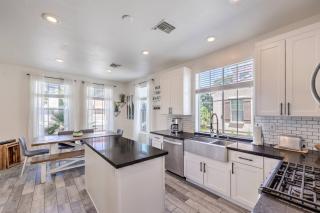 Upscale Summerlin Home Furnished 2BR + Workspace - 0