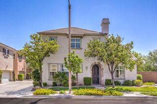 Upscale Summerlin Home Furnished 2BR + Workspace - 8