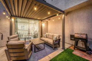 Upscale Summerlin Home Furnished 2BR + Workspace - 1