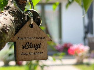 Apartment House Lányi Apartmanház - 9