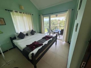 Ronne's Beachway 2BHK Apartment - 5