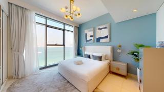 Vacationer Holiday Homes I Luxurious 2 Bedroom l Endless Sea View I Emaar Beachfront - 6