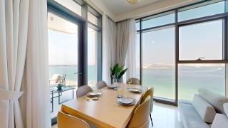 Vacationer Holiday Homes I Luxurious 2 Bedroom l Endless Sea View I Emaar Beachfront - 5