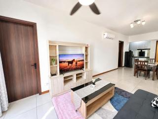 TF Luxe K-Avenue 2BR Pool View 2 Car Parks - 4