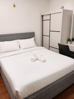TF Luxe K-Avenue 2BR Pool View 2 Car Parks - 2