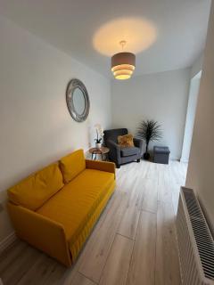 Delias Cozy Townhouse - 7