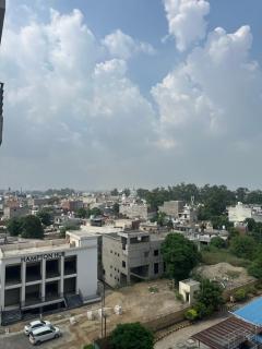 Sukoon Stays Premium 2BHK Opp Fortis Hospital - 6