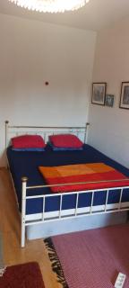 ROOM IN The GUESTHOUSE - 6