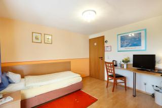 Hotel Pension Stern - Bad Buchau - 2