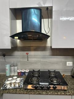 Sukoon Stays Premium 2BHK Opp Fortis Hospital - 8