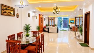 Mauryan Signature hotel Near Yashobhoomi - 9