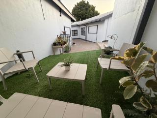 Esmeralda Self Catering Apartment - 3