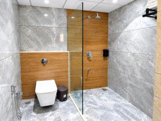 Hotel Dwarka Palace - 3
