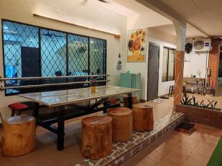 Indah Villa Pool Homestay, Batu Gajah - 3