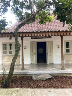 Trah Tetirah Village Villa - 2