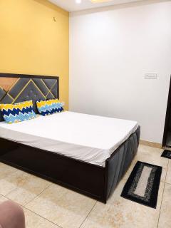 Hotel Shiv Paradise - 0
