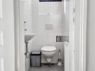 Group-Friendly 3BR I Near Metro and Main Station - 1