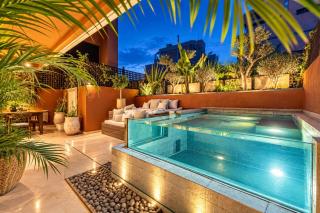 Luxury 2-Bedroom Apartment in City Center Jacuzzi & Heated Pool - Marrakesh - 0