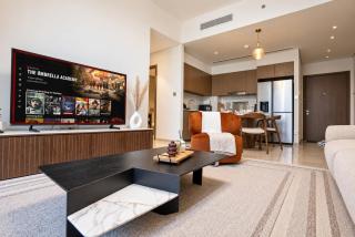 Grande Downtown Dubai - Luxury 2BR Apt with Balcony & Stunning City Views - 3