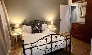 The Bardolino Artists Retreat - 7