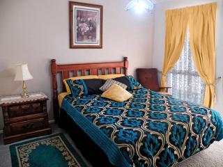 The Spanish Guesthouse for Rooms Only - Perth - 3