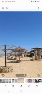 Sea view chalet with meals - 8
