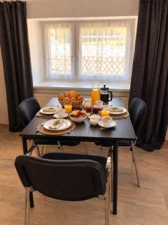 NEU EG Ferienwohnung bis 4 Personen im Naherholungs u Seengebiet - 0