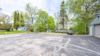 Yorita Manor- Lakefront Escape, Fire Pit, Pets & Scenic Views - 4