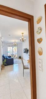 Apartment with balcony, Wifi, AC, 5 min walk to the beach - 9