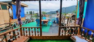 shah houseboat - 3