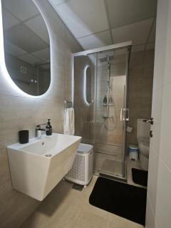 Central Apt with Free Parking, Balcony & Walk to Center - 1