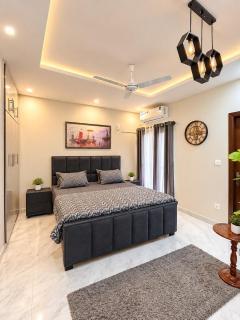 Cozy 1 bed apartment with private balcony - 2