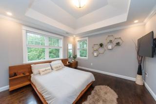 Ultra-Luxurious Home near Boston Pet-Friendly - 7