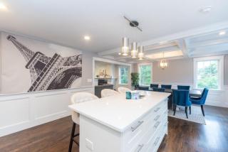 Ultra-Luxurious Home near Boston Pet-Friendly - 2