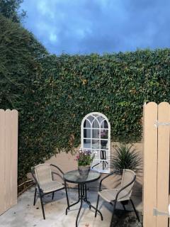 Delias Cozy Townhouse - 9