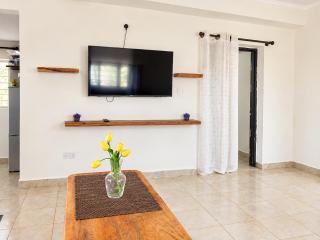 Swahili-Style 1-Bedroom, Very Near Diani Beach - 4