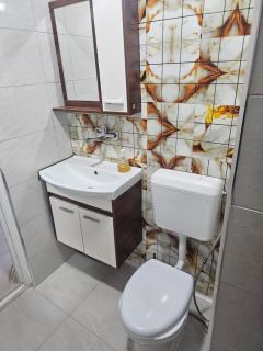 Central Flat - 30m from Square & Rektorati - 5