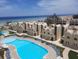 Gravity Beachfront 2BR Apartment Sahl Hasheesh - 1