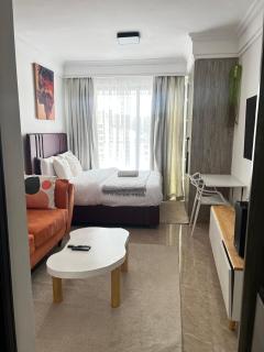 Phare's 3BR with a Heated Indoor Pool - 9
