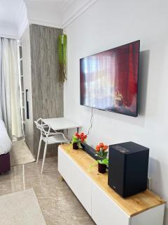Phare's 3BR with a Heated Indoor Pool - 6
