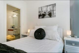 Adelaide Central Skyline Panoramic Suite Six - 7