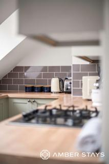 Cosy 2 Bed Apartment in Reading by Amber Stays - Perfect for Business & Contractors FREE Parking - 8